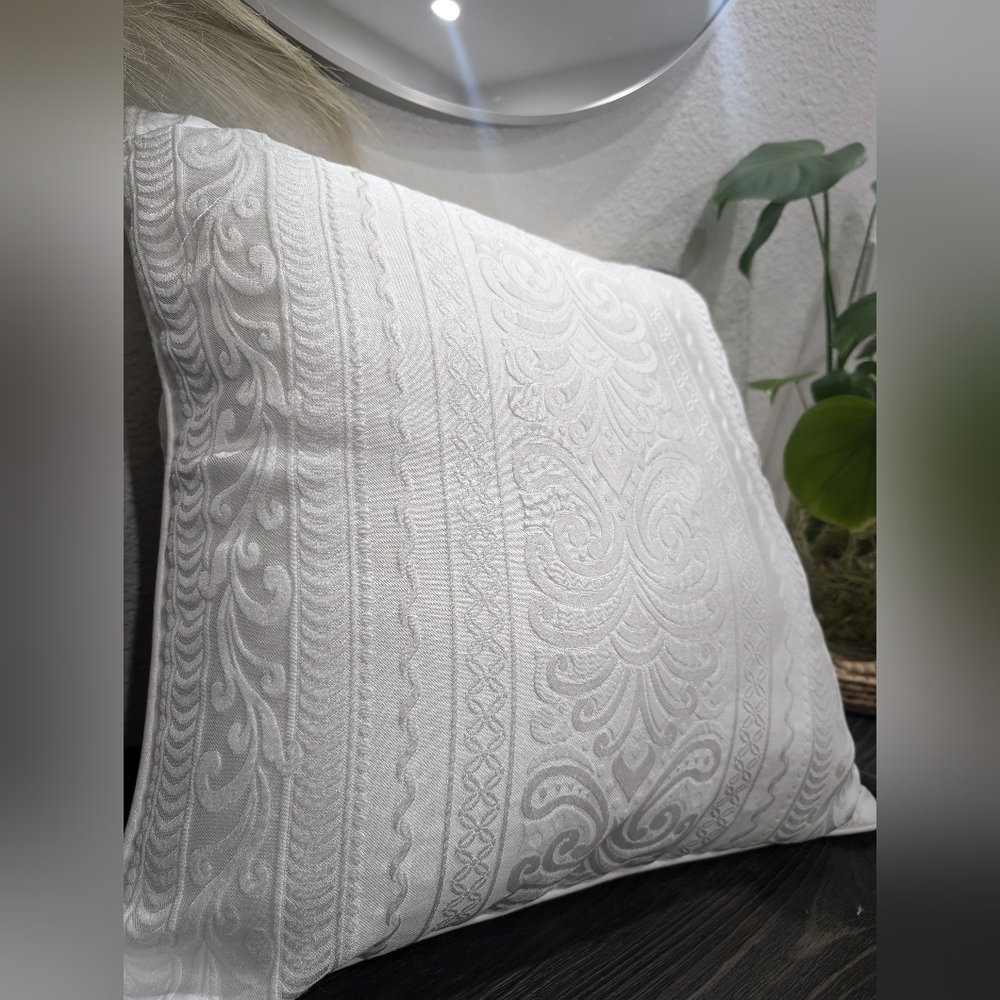 Lacourte Larissa Decorative Pillow, 18" x 18"